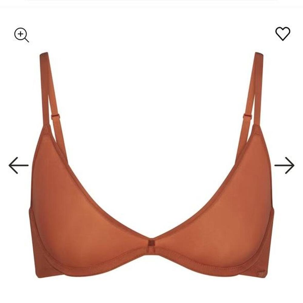 NWT Skims Weightless Scoop Unlined Bra